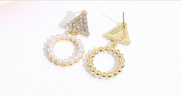 Stylish Rhinestone Artificial Pearl Round Earrings