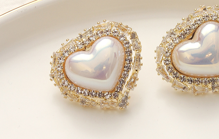 Sweet Zircon Heart Earrings