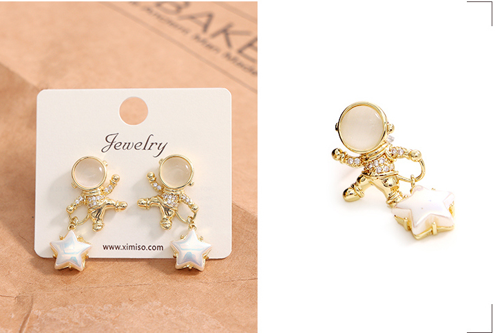 Cat's-eye Gem Doll Shaped Pentastar Earrings