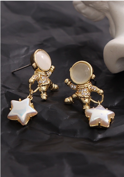 Cat's-eye Gem Doll Shaped Pentastar Earrings