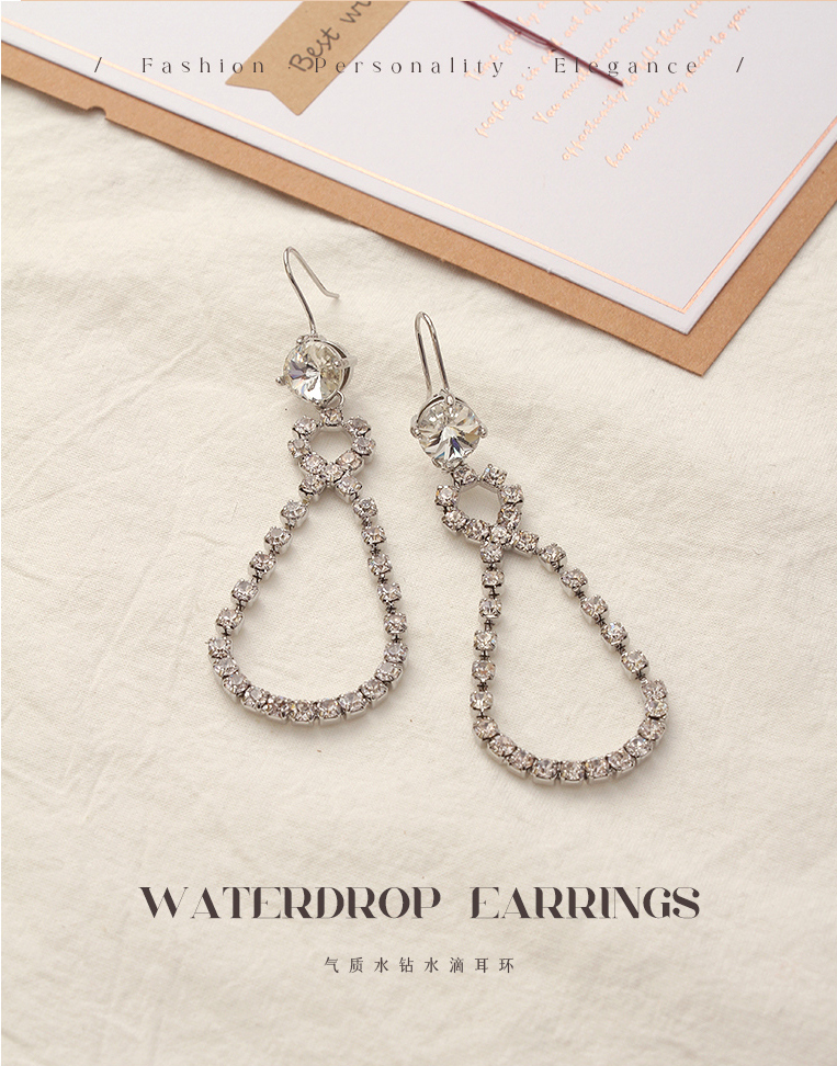 Elegant Rhinestone Waterdrop Earrings
