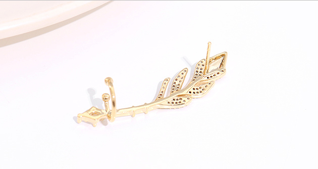 925 Silver Needle Leaves Ear Clip