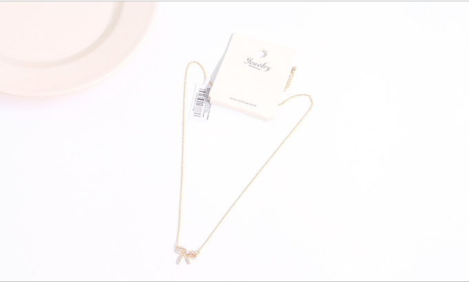 Delicate Bowknot Choker Necklace