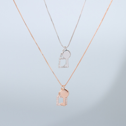 Delicate Key Collarbone Chain
