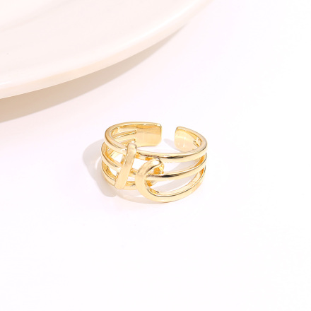 Unique Cross Ring