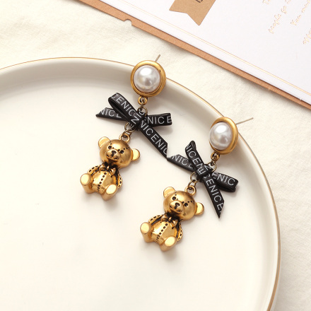 Stylish Bear Bowknot Earrings