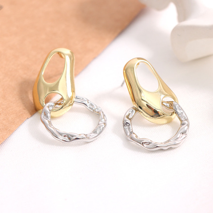 Simple Metallic Geometric Earrings