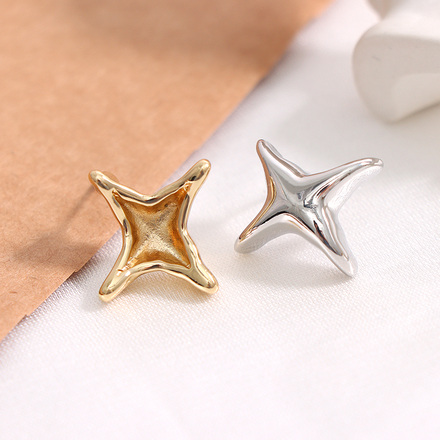 Simple Metal Star Earrings
