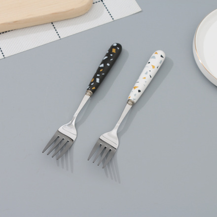 Minimalistic Gravel Collection Dinner Fork (Black/White)