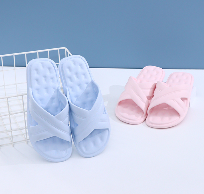 Shape Soft-soled Ladies Bathroom Slippers 
