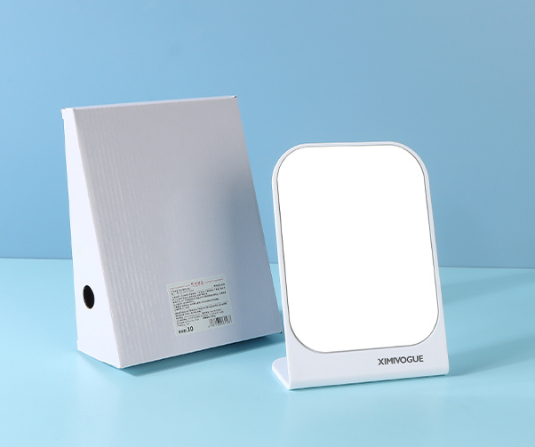 Simple plastic table mirror