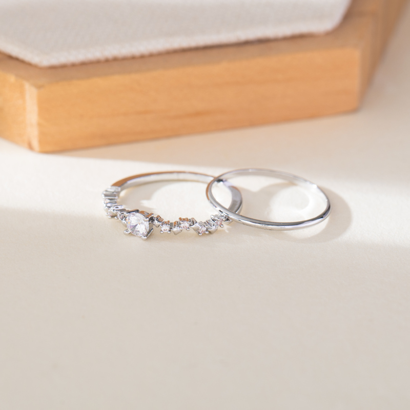 Exquisite Simple Rings Set