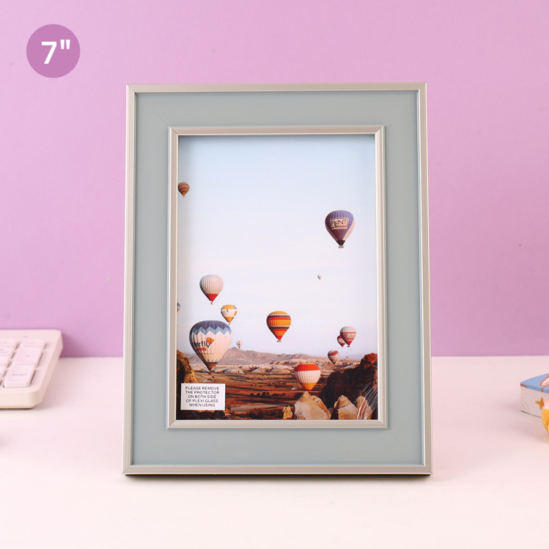 7 "Classic Photo Frame (Cerulean Blue)