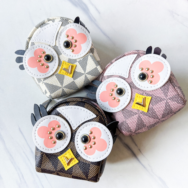 Classic Artificial Leather Lipstick Organizer Keychain #8