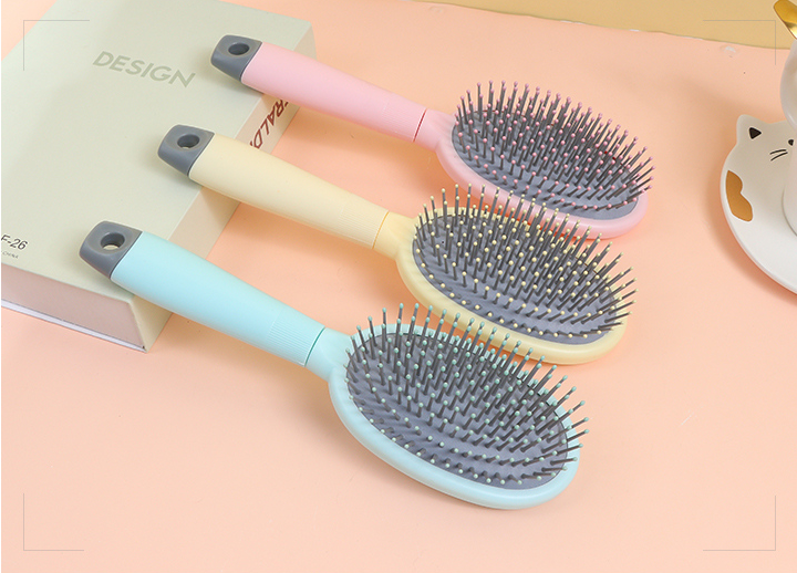 Portable Clean Air Cushion Hair Brush (With Cleaner)