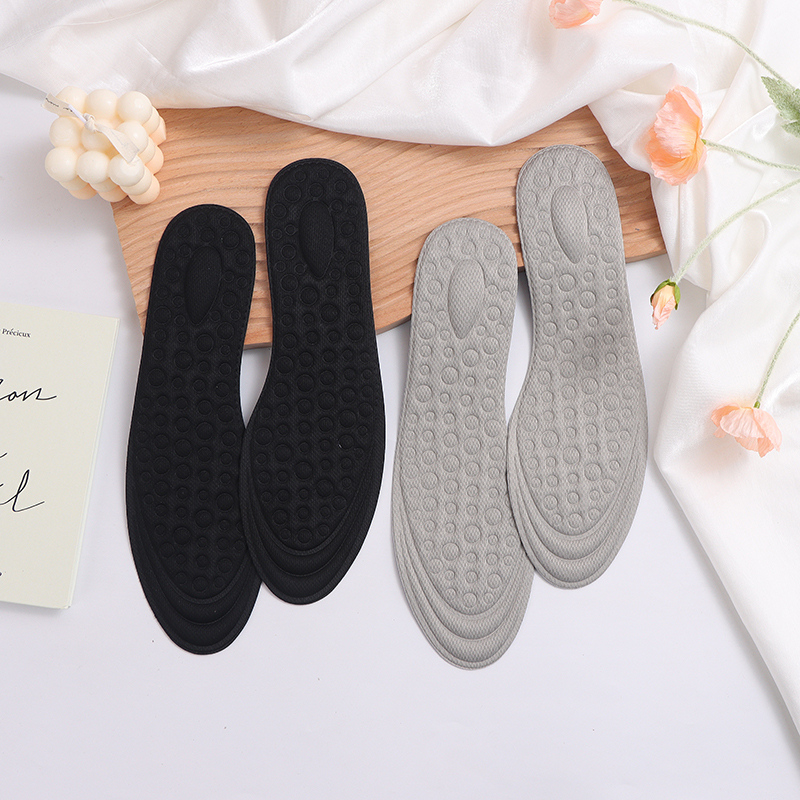 Cut-out polka dot massage insole