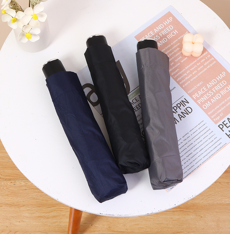 Simple solid color umbrella