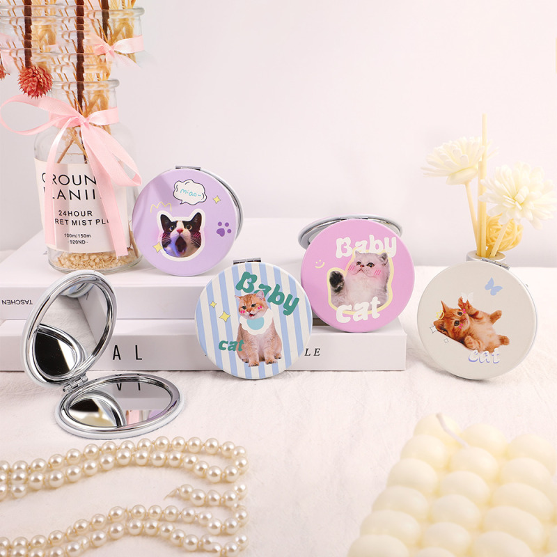 Lovely Kitten and Puppy Round Colorful Relief Portable Mirror