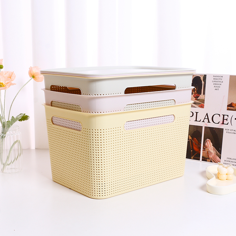 Fresh large plastic storage basket with cover