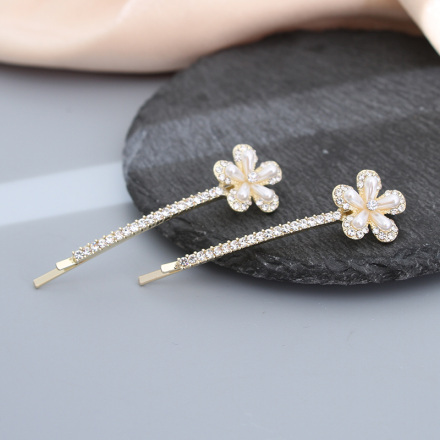 Artificial Pearl Flower Hair Clips Set