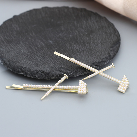 Artificial Pearl Axe Shape Hair Clip