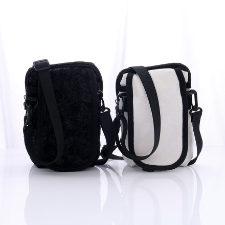 حقيبة ساعي بلون سادة