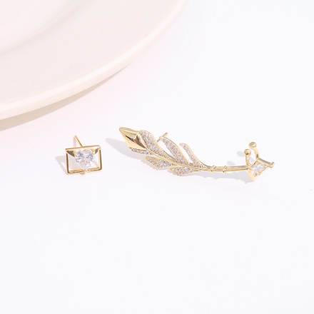 925 Silver Needle Leaves Ear Clip