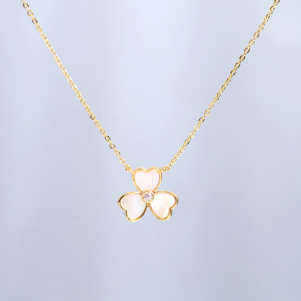 Three-petal Artificial Shell Bracelet