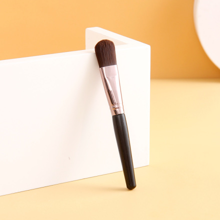 Foundation Brush