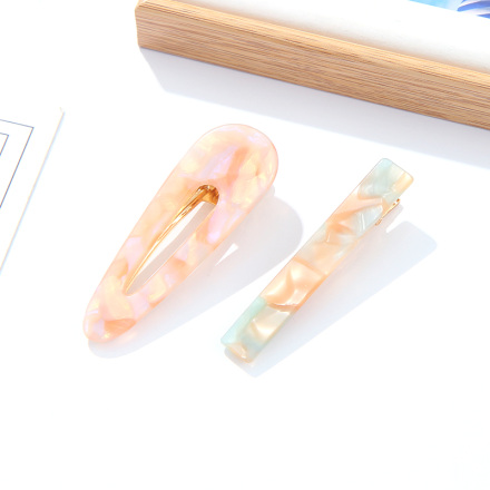 Elegant Light Color Imitated Shell Pattern Pierced and Straight Bar Hair Clips