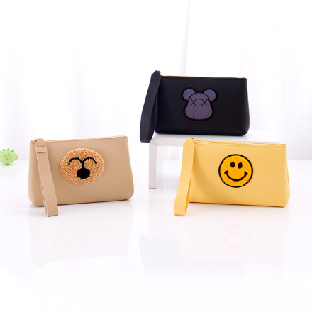 Simple Label Clutch