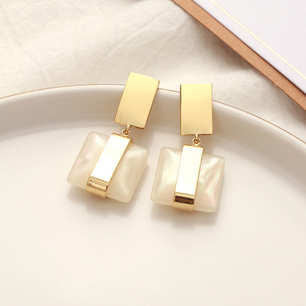 Stylish Imitated Shell Square Earrings