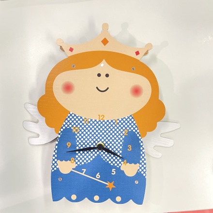 Wooden Pendulum Wall Clock – Queen